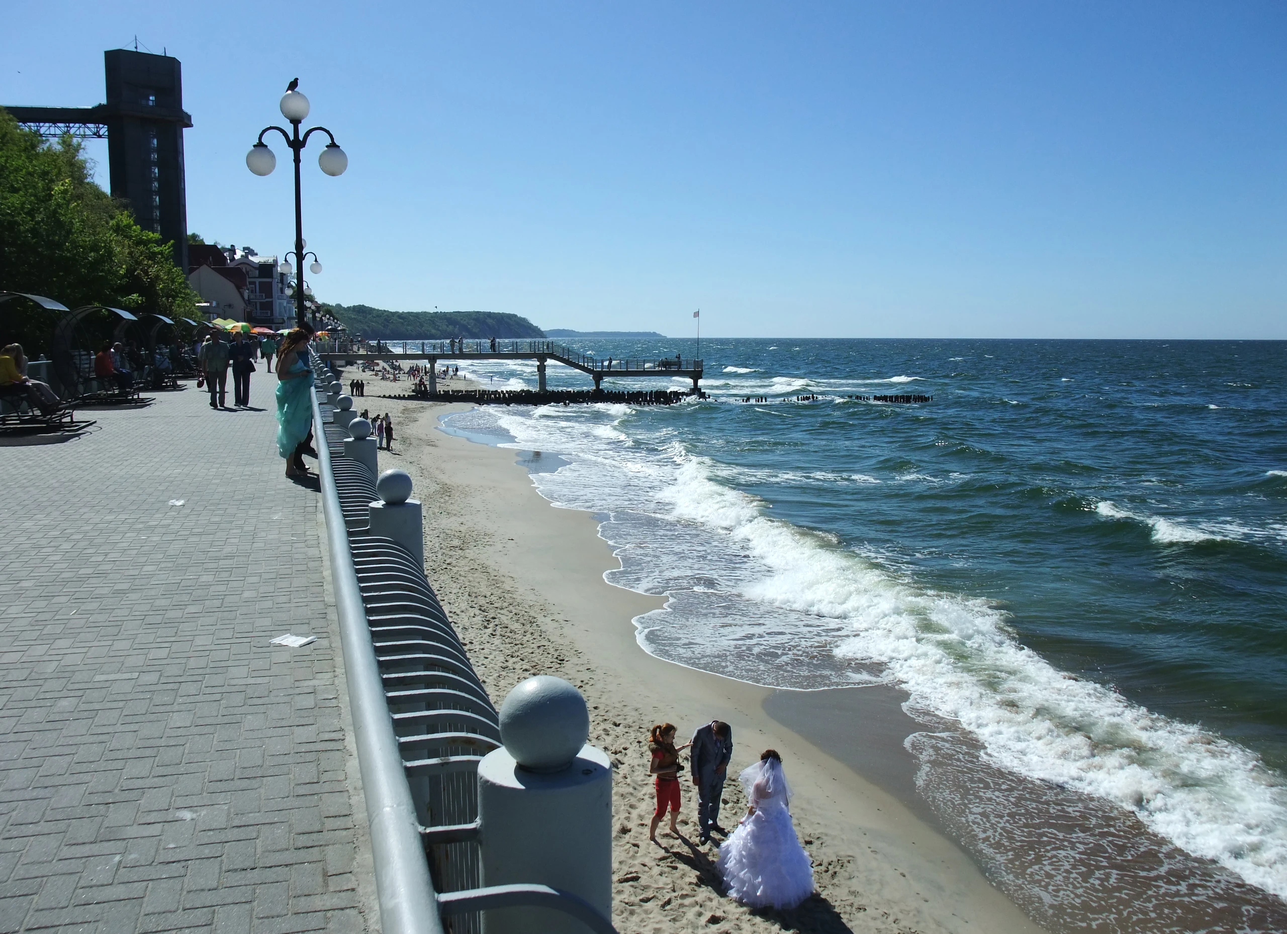 Старый променад Светлогорска вдоль пляжа, июнь 2010 года. Nikater. CC BY-SA 4.0